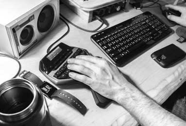 意甲媒体透露：米兰前锋莱奥一直带伤上阵，下场打科莫未必能首发出场