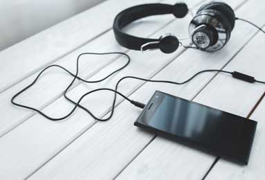 0-2！国足神锋老东家倒下，17年不胜巴萨，难进欧冠，武磊偷笑，创历史